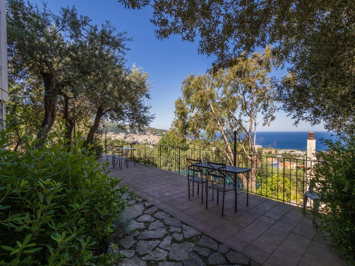 Villa Ulivi Apt Sorrent Exterior foto